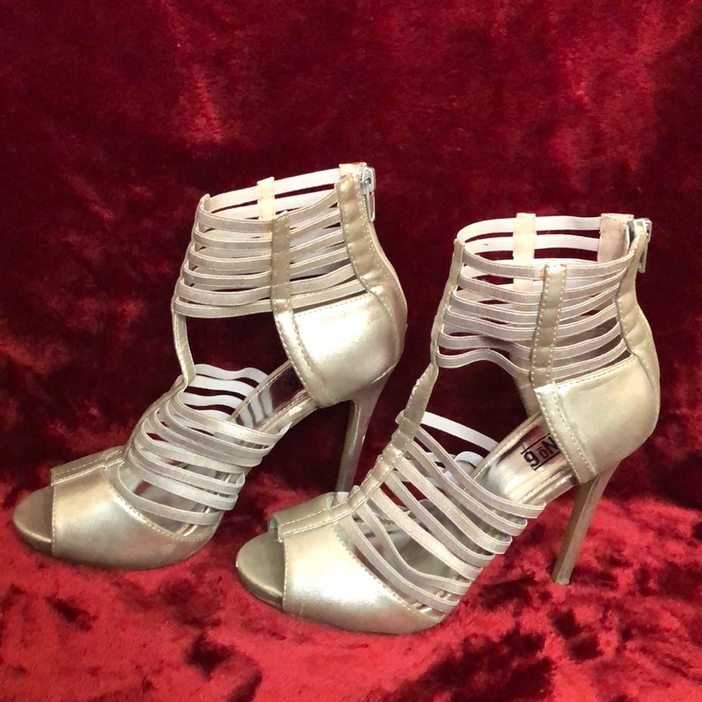 MIX No6 silver high heels shoe size 8